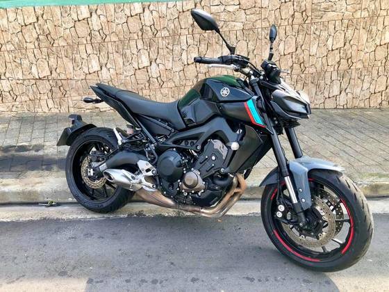YAMAHA MT-09 